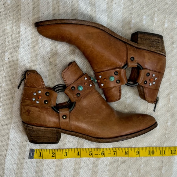 Frye Ray Stone Harness Zip Back Leather bootie/ ankle boot size 7 in cognac - Picture 8 of 14